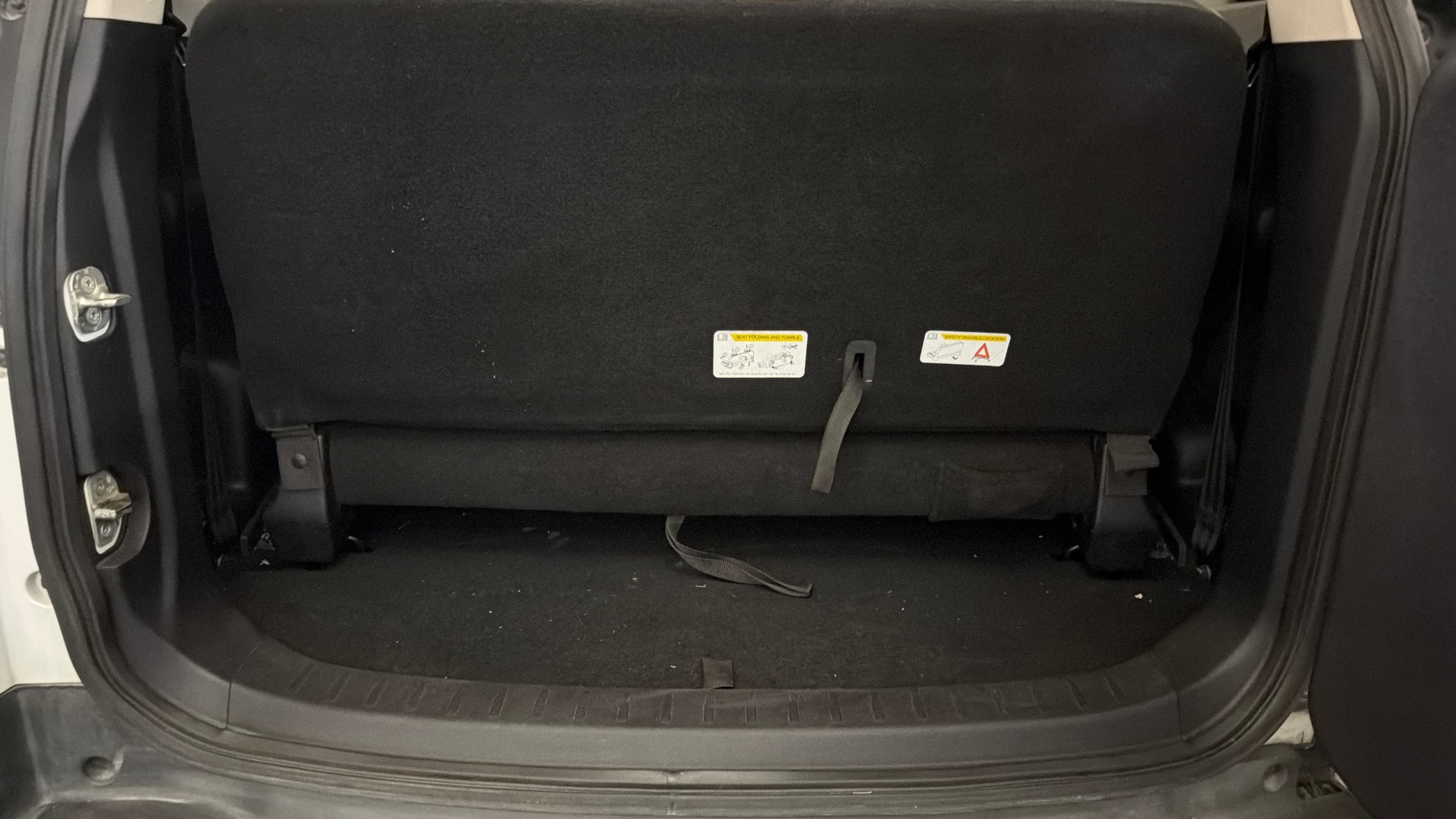 View 2023 Mahindra Scorpio-N Z2 7 STR Petrol Image 7 Used 2023 Mahindra Scorpio-N Z2 7 STR Petrol Image 7