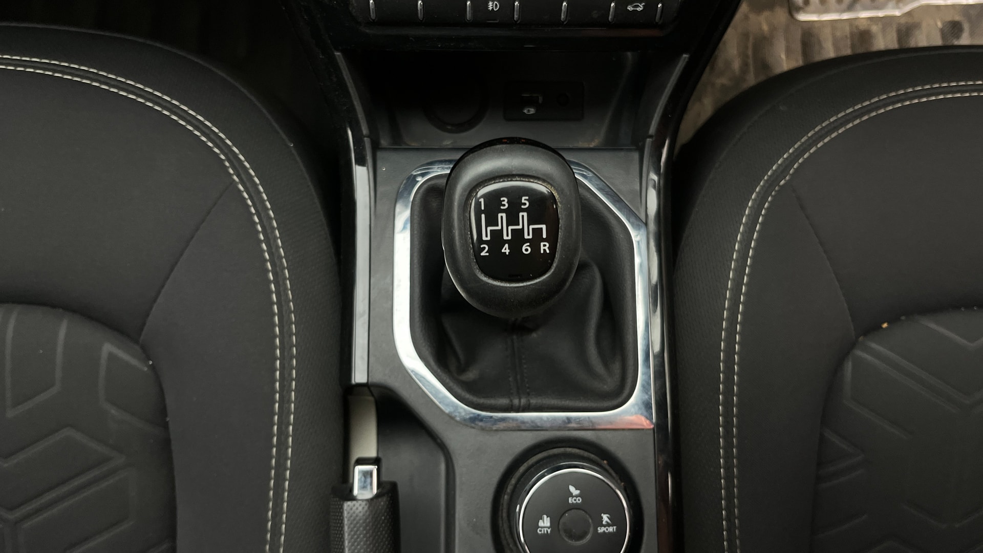View 2021 Tata Nexon Revotron XZ Image 38 Used 2021 Tata Nexon Revotron XZ Image 38