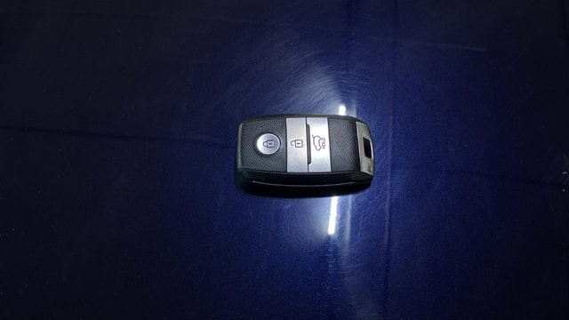 View Kia Carens Image 20 Used Kia Carens Image 20