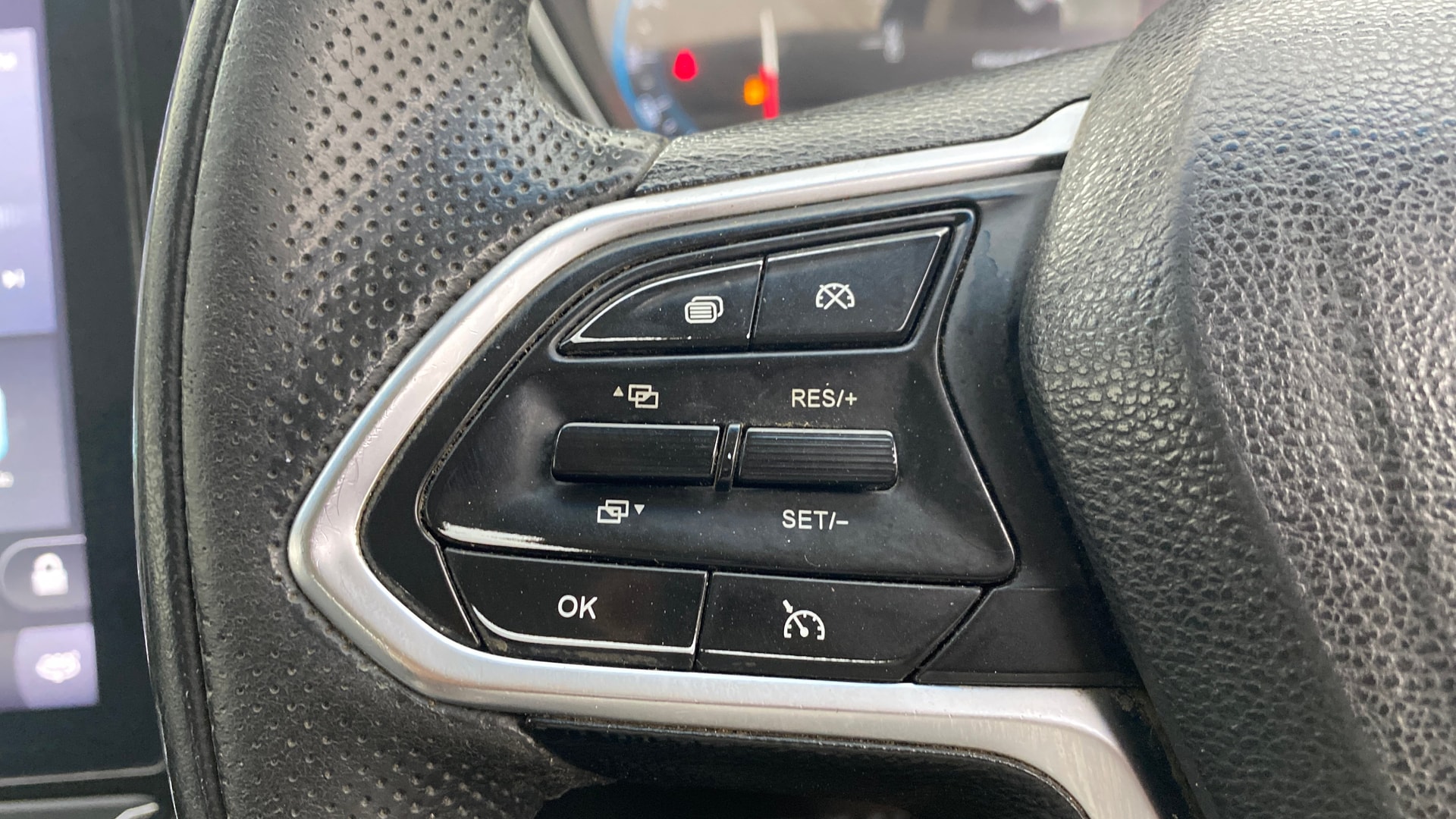 View 2020 MG Hector Sharp Diesel Image 3 Used 2020 MG Hector Sharp Diesel Image 3