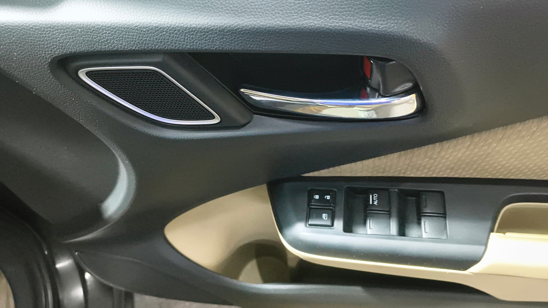 View 2019 Honda City ZX MT Diesel Anniversary Edition Image 35 Used 2019 Honda City ZX MT Diesel Anniversary Edition Image 35