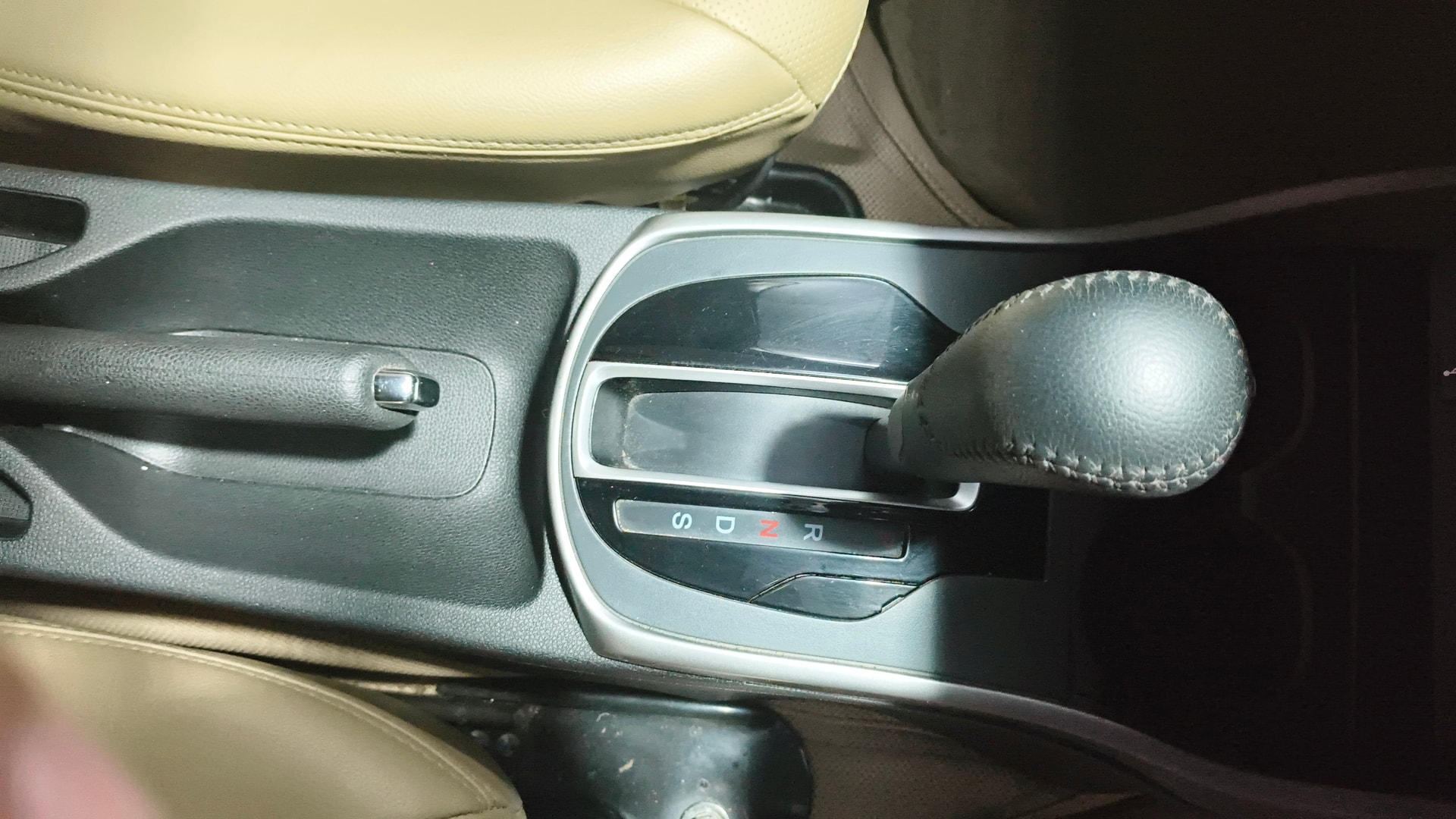 View 2019 Honda City ZX MT Diesel Anniversary Edition Image 41 Used 2019 Honda City ZX MT Diesel Anniversary Edition Image 41
