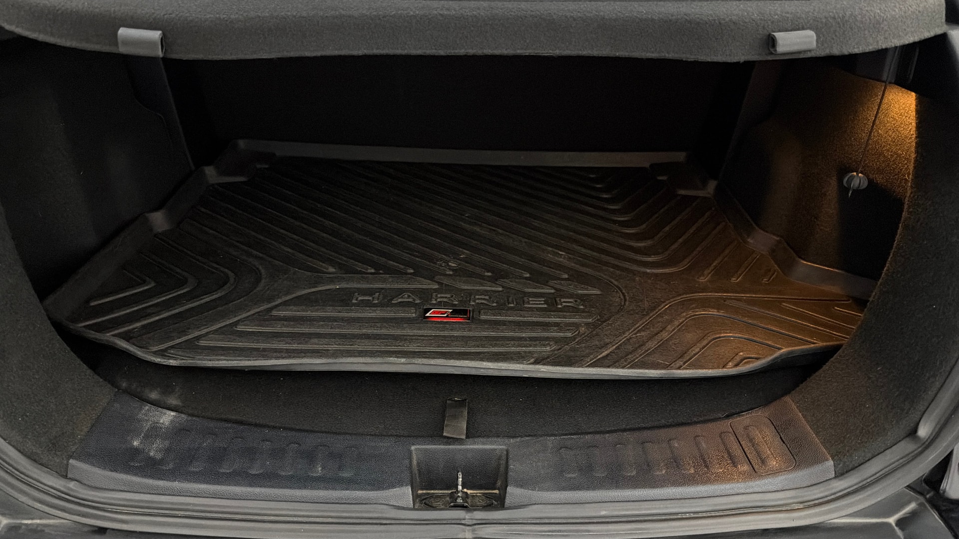 View 2022 Tata Harrier XE Image 11 Used 2022 Tata Harrier XE Image 11