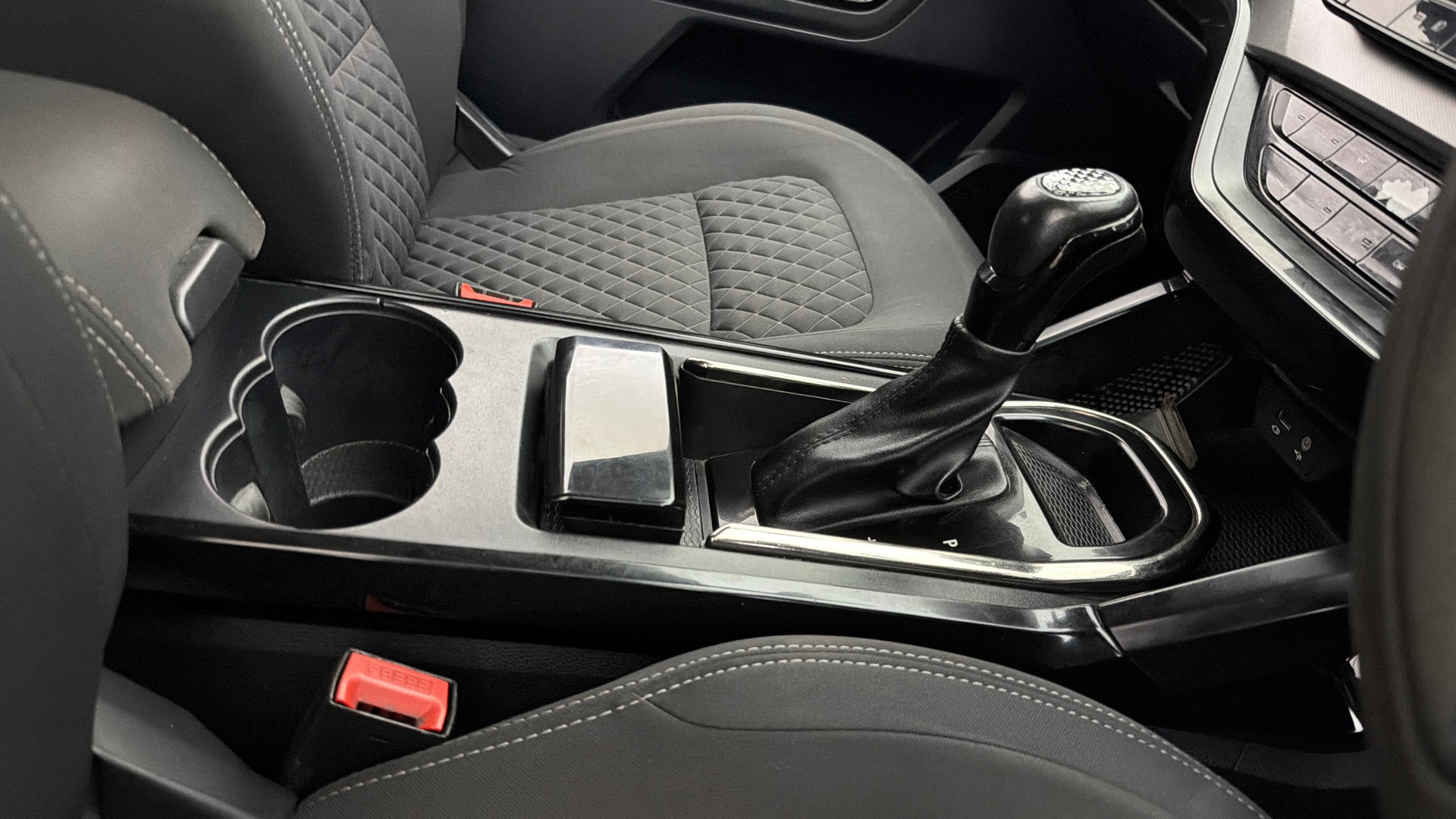 View 2022 Tata Harrier XE Image 41 Used 2022 Tata Harrier XE Image 41