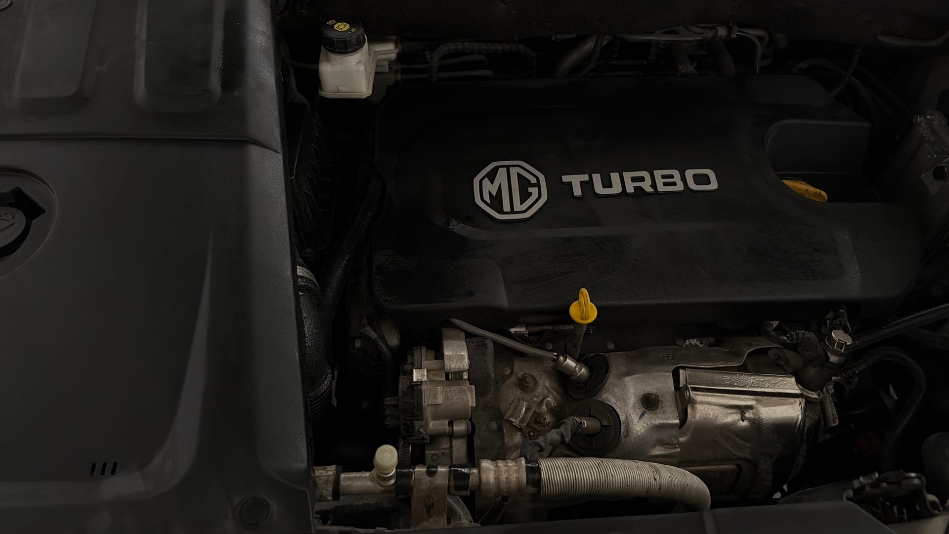 View 2022 MG Hector Plus Sharp Turbo 6 Seater Diesel Image 27 Used 2022 MG Hector Plus Sharp Turbo 6 Seater Diesel Image 27