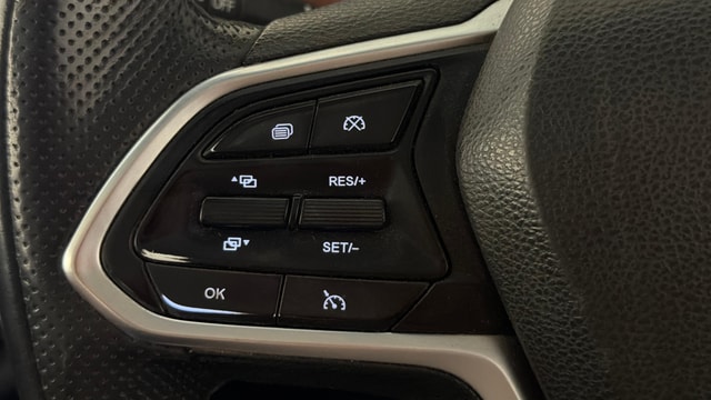View MG Hector Plus Image 3 Used MG Hector Plus Image 3