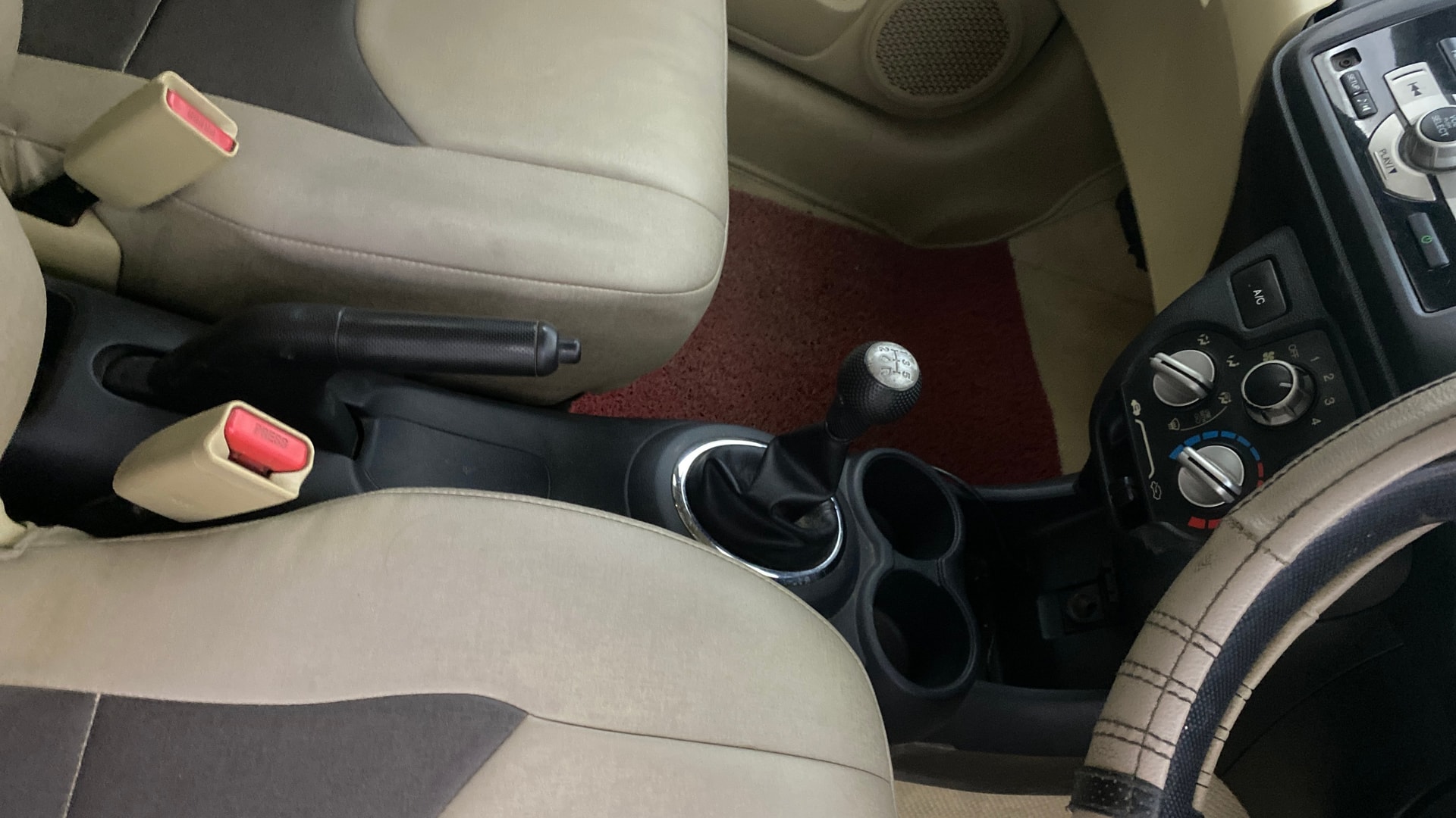 View 2014 Honda Mobilio E Diesel Image 37 Used 2014 Honda Mobilio E Diesel Image 37