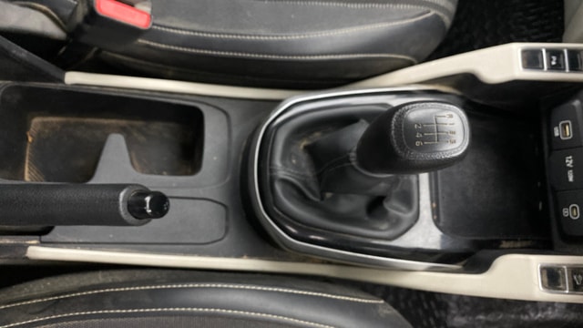View Kia Carens Image 39 Used Kia Carens Image 39
