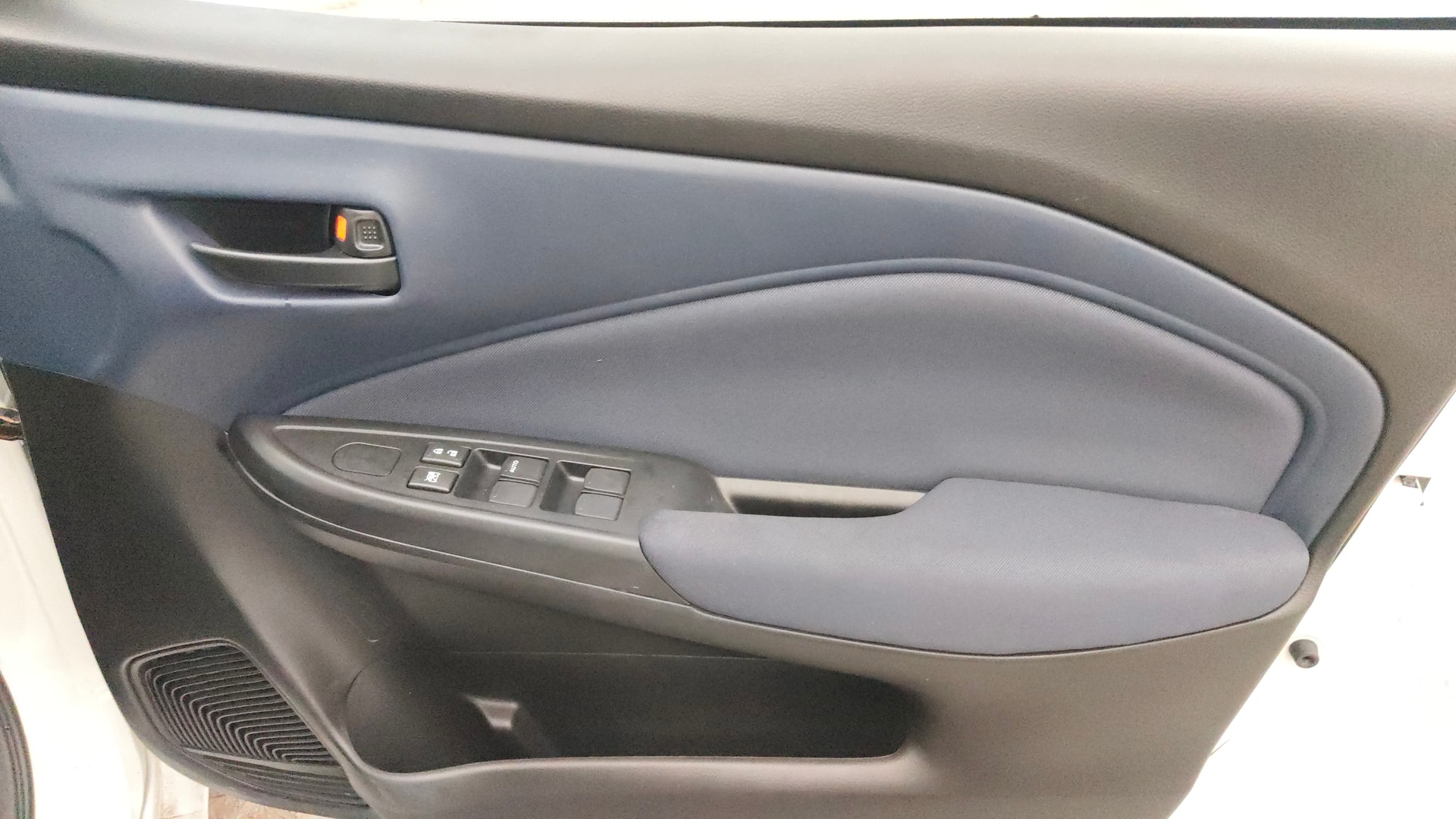 View 2025 Maruti Suzuki 1000 Base Variant Image 33 Used 2025 Maruti Suzuki 1000 Base Variant Image 33