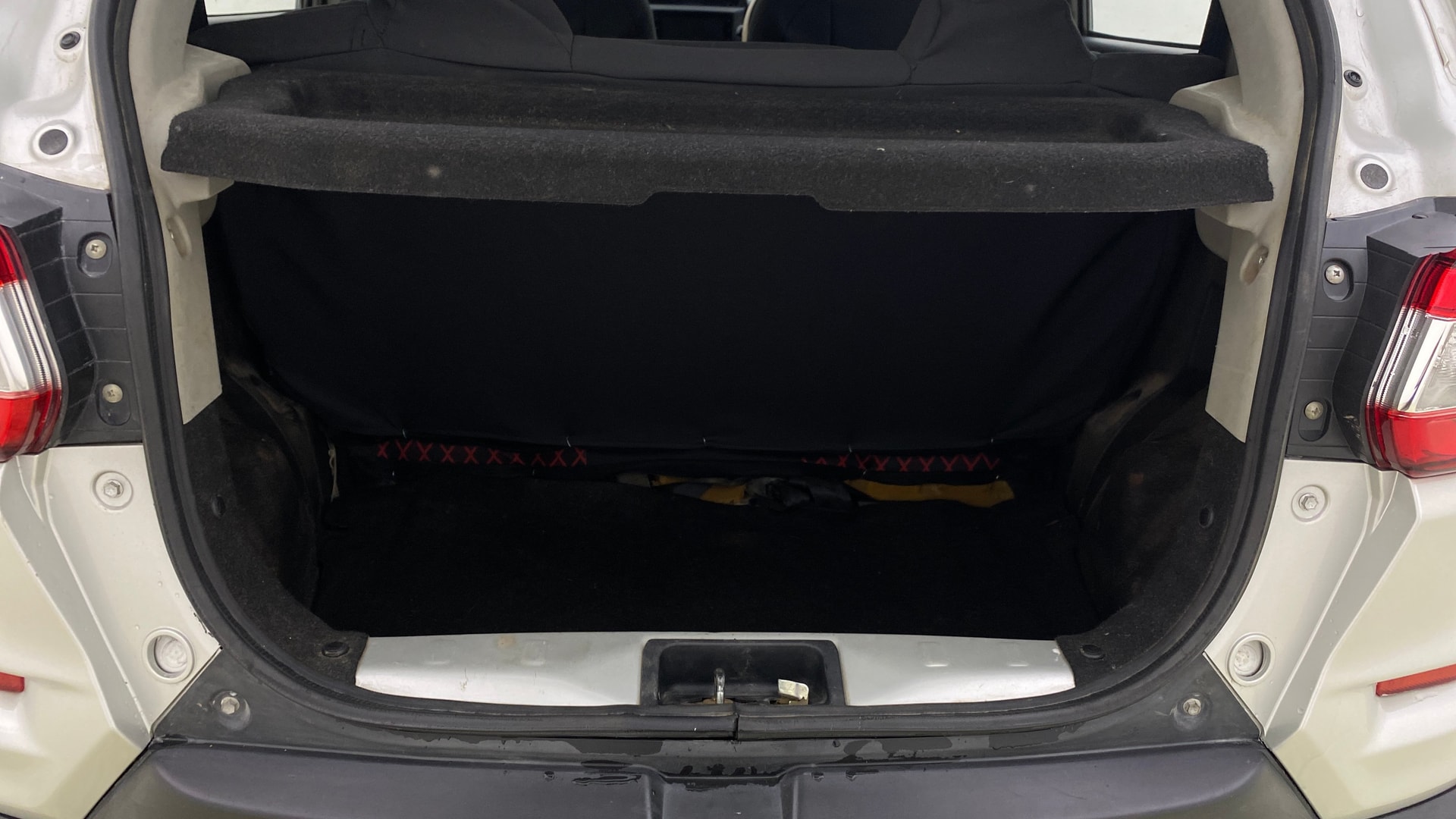 View 2019 Maruti Suzuki 1000 Base Variant Image 10 Used 2019 Maruti Suzuki 1000 Base Variant Image 10