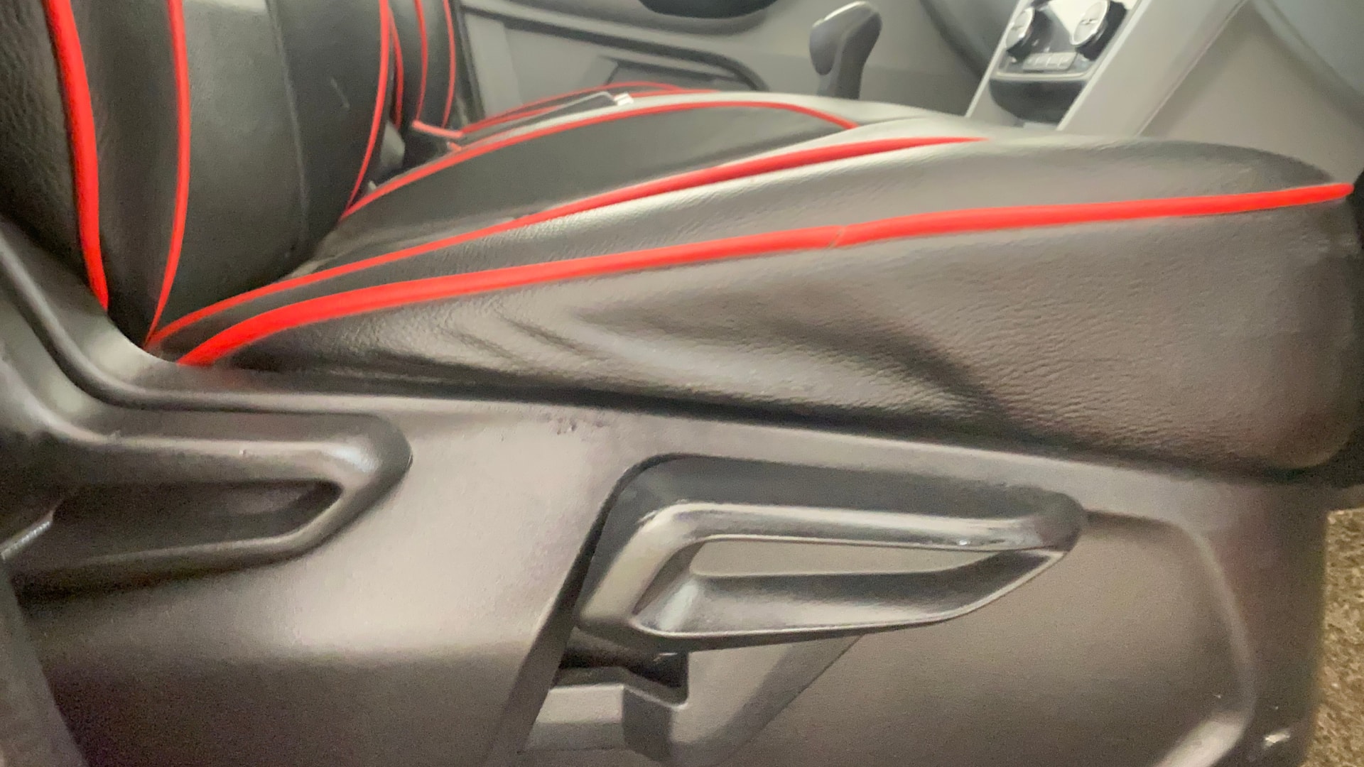 View 2020 Tata Tiago Revotorq XB Image 19 Used 2020 Tata Tiago Revotorq XB Image 19