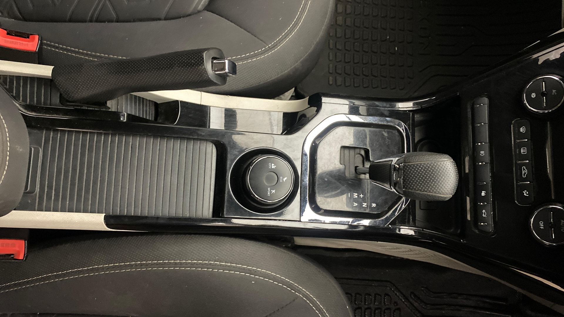 View 2023 Tata Nexon Revotron XE Image 40 Used 2023 Tata Nexon Revotron XE Image 40