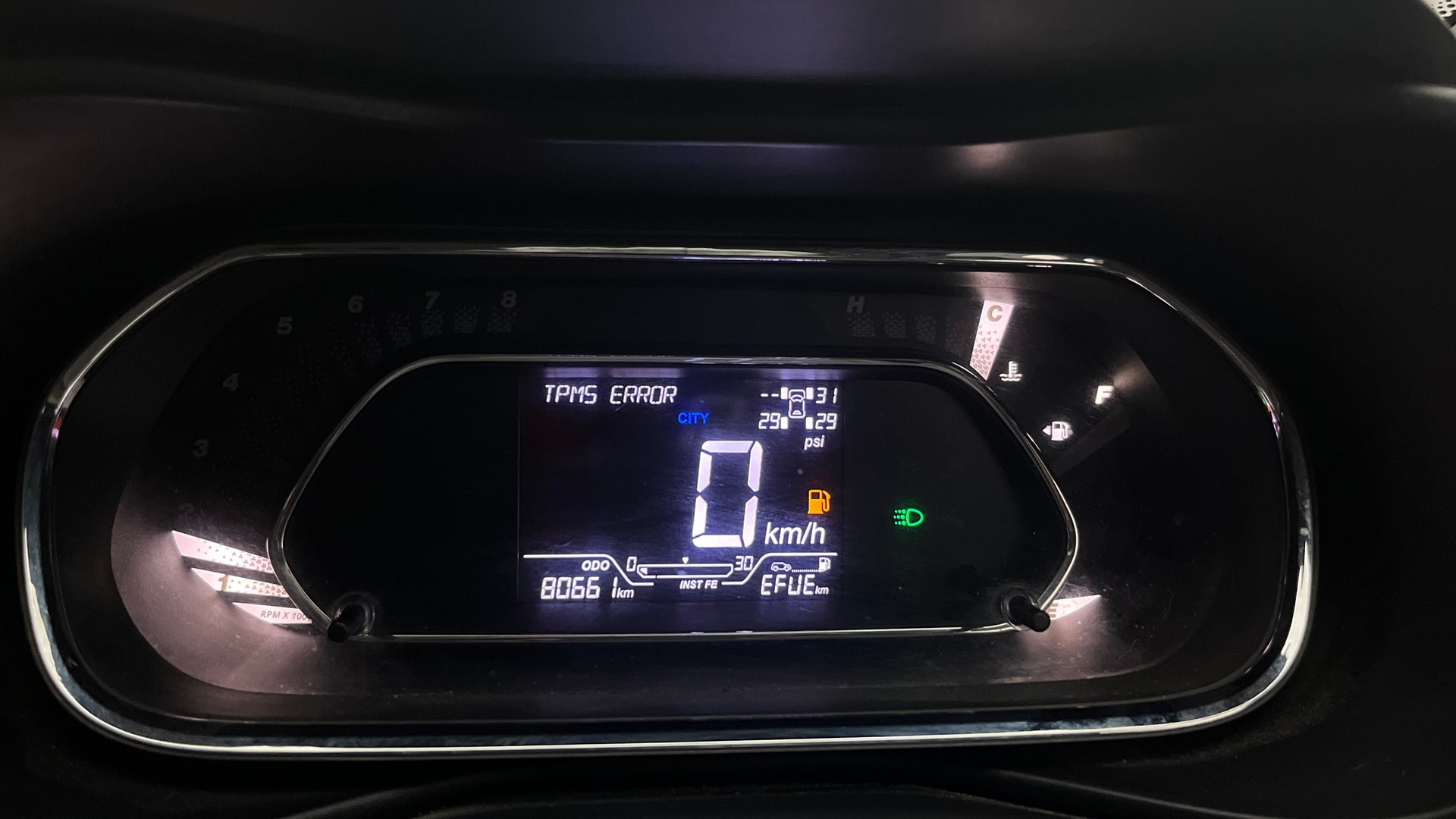 View 2021 Tata Nexon Revotron XE Image 21 Used 2021 Tata Nexon Revotron XE Image 21