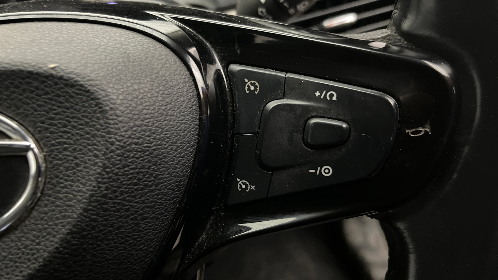 View 2021 Tata Nexon Revotron XE Image 3 Used 2021 Tata Nexon Revotron XE Image 3