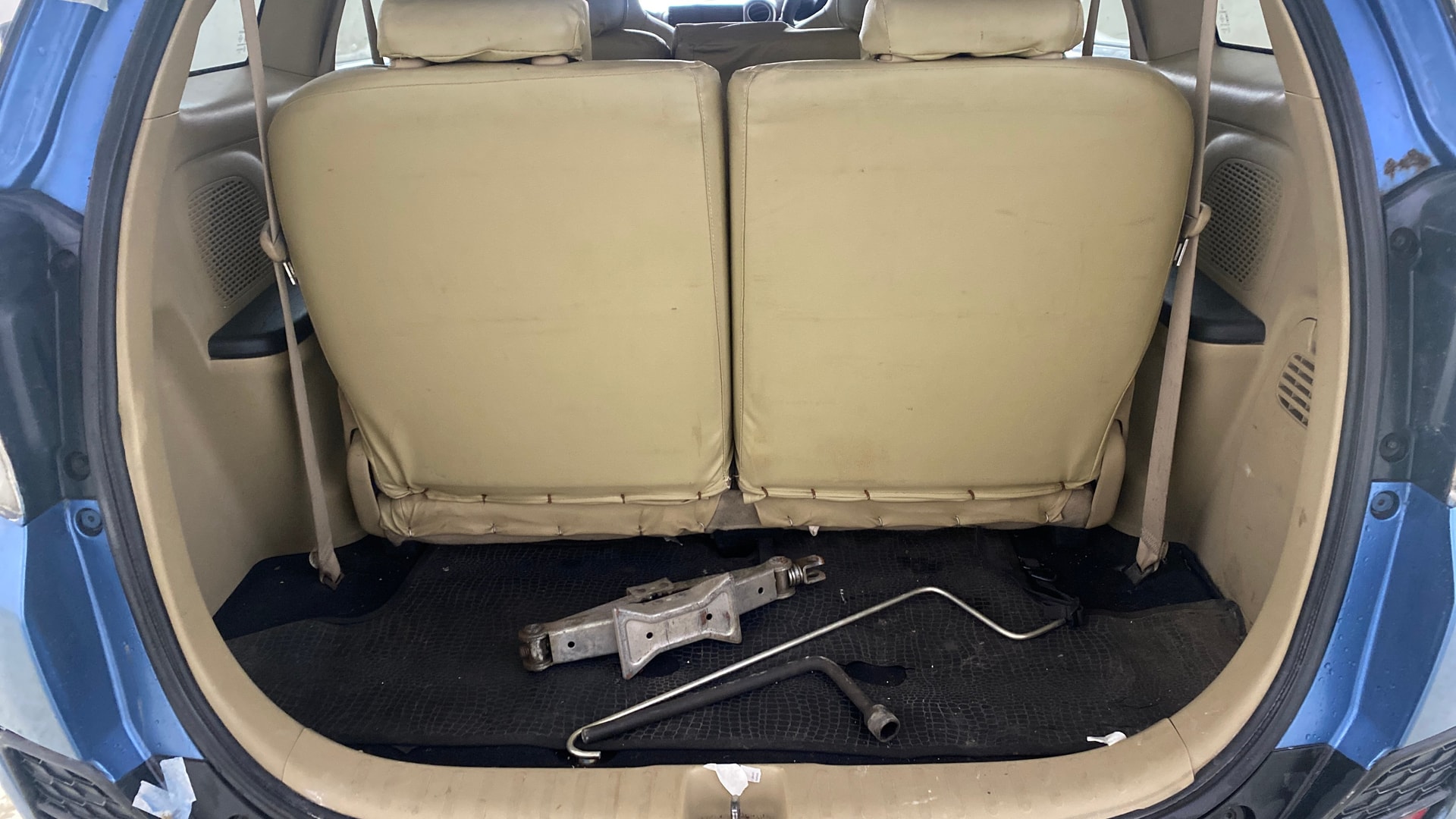 View 2014 Honda Mobilio E Diesel Image 10 Used 2014 Honda Mobilio E Diesel Image 10