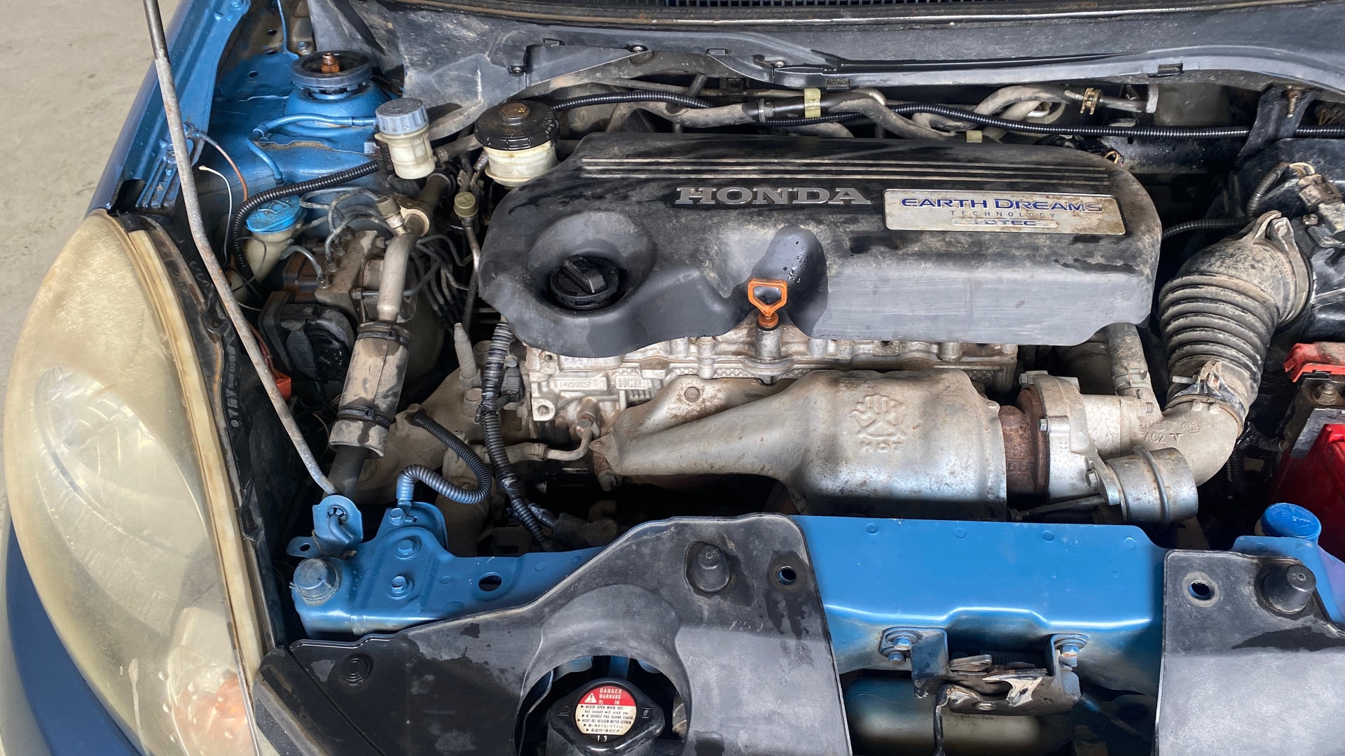 View 2014 Honda Mobilio E Diesel Image 3 Used 2014 Honda Mobilio E Diesel Image 3
