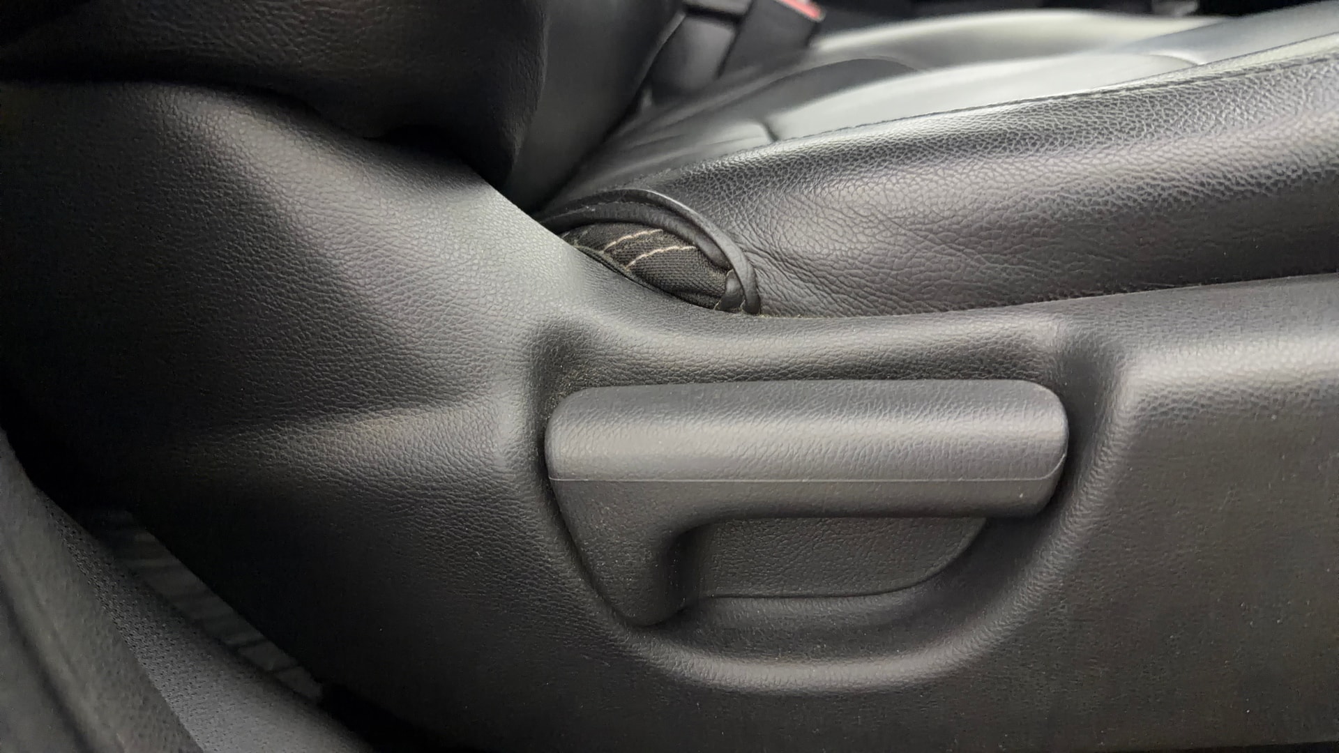 View 2019 Honda WR-V S MT Diesel Edge Edition Image 19 Used 2019 Honda WR-V S MT Diesel Edge Edition Image 19