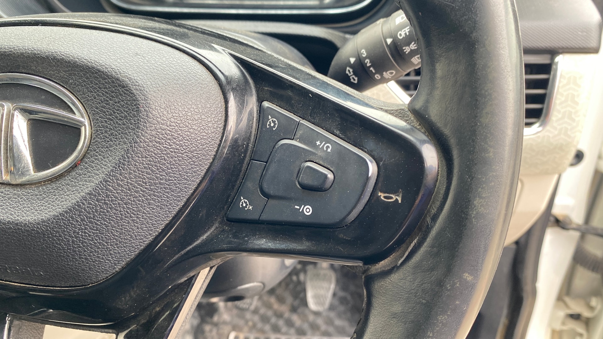 View 2022 Tata Nexon Revotron XE Image 3 Used 2022 Tata Nexon Revotron XE Image 3