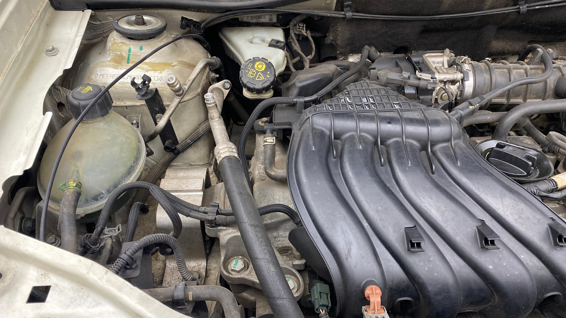 View 2017 Renault Duster Petrol RxS CVT Petrol Image 4 Used 2017 Renault Duster Petrol RxS CVT Petrol Image 4