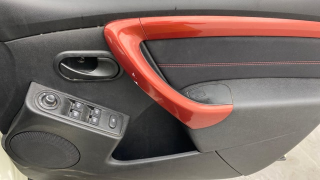 View Renault Duster Image 34 Used Renault Duster Image 34
