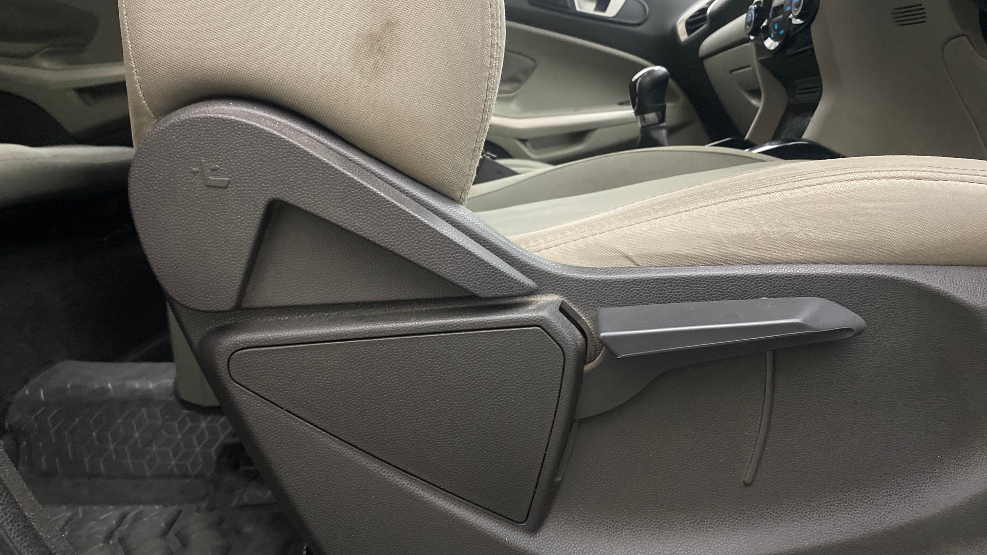 View 2016 Ford EcoSport Trend+ 1.0L EcoBoost Image 18 Used 2016 Ford EcoSport Trend+ 1.0L EcoBoost Image 18