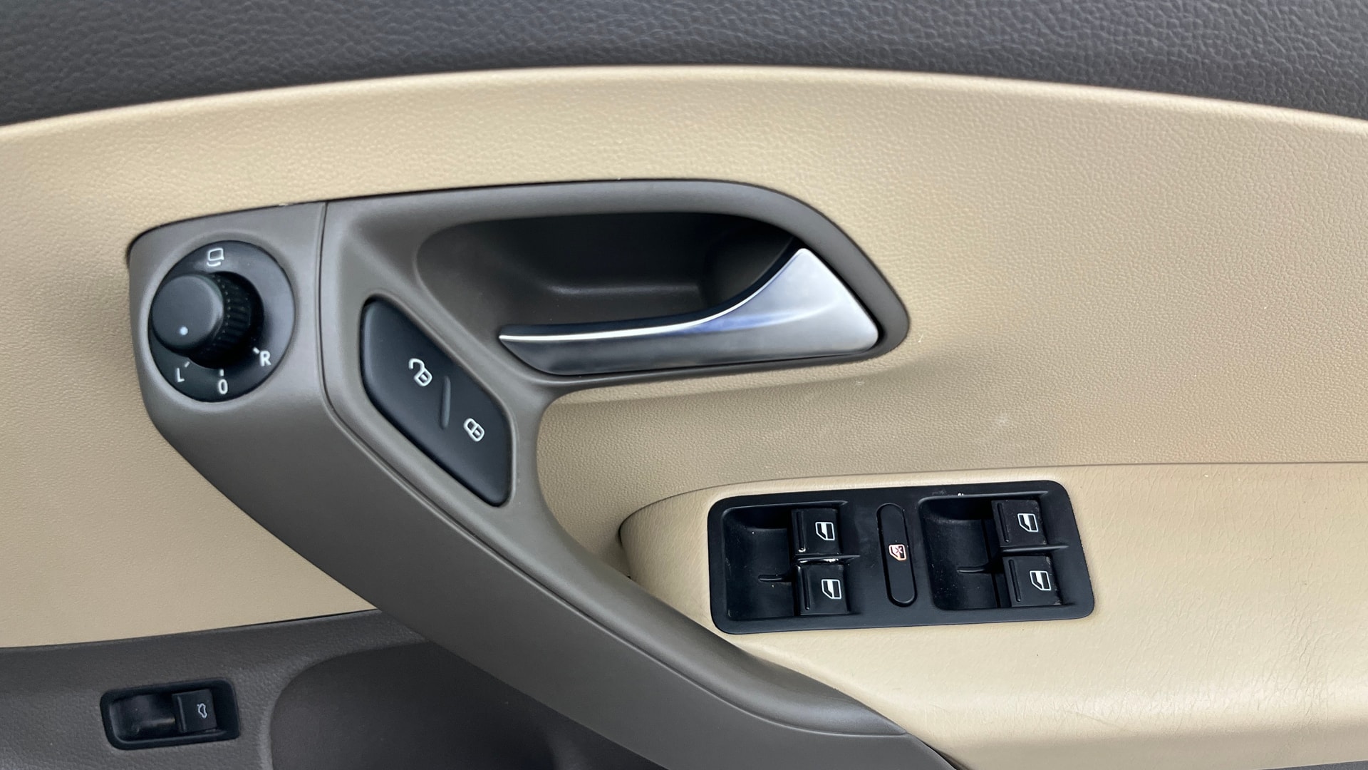 View 2021 Volkswagen Vento 1.0 L TSI Highline Petrol Image 32 Used 2021 Volkswagen Vento 1.0 L TSI Highline Petrol Image 32
