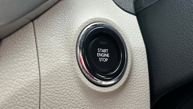 View Mahindra XUV300 Image 35 Used Mahindra XUV300 Image 35