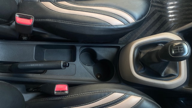 View Hyundai Grand i10 Image 38 Used Hyundai Grand i10 Image 38