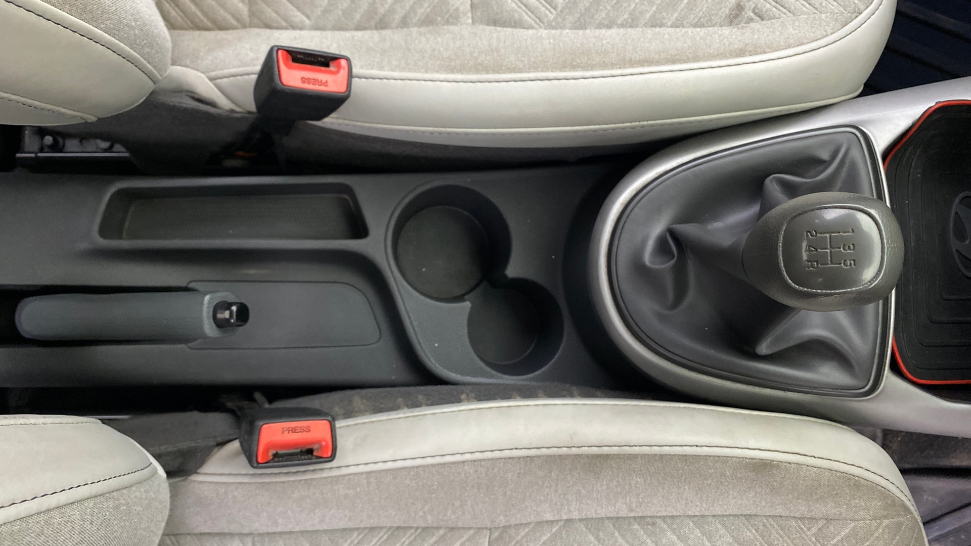 View 2023 Hyundai Grand i10 Nios Magna Petrol Image 37 Used 2023 Hyundai Grand i10 Nios Magna Petrol Image 37