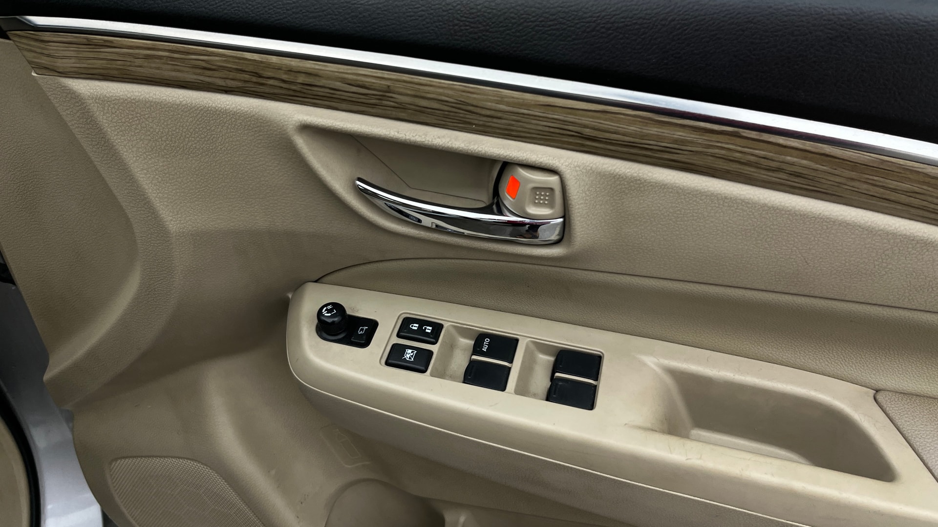 View 2019 Maruti Suzuki 1000 Base Variant Image 37 Used 2019 Maruti Suzuki 1000 Base Variant Image 37