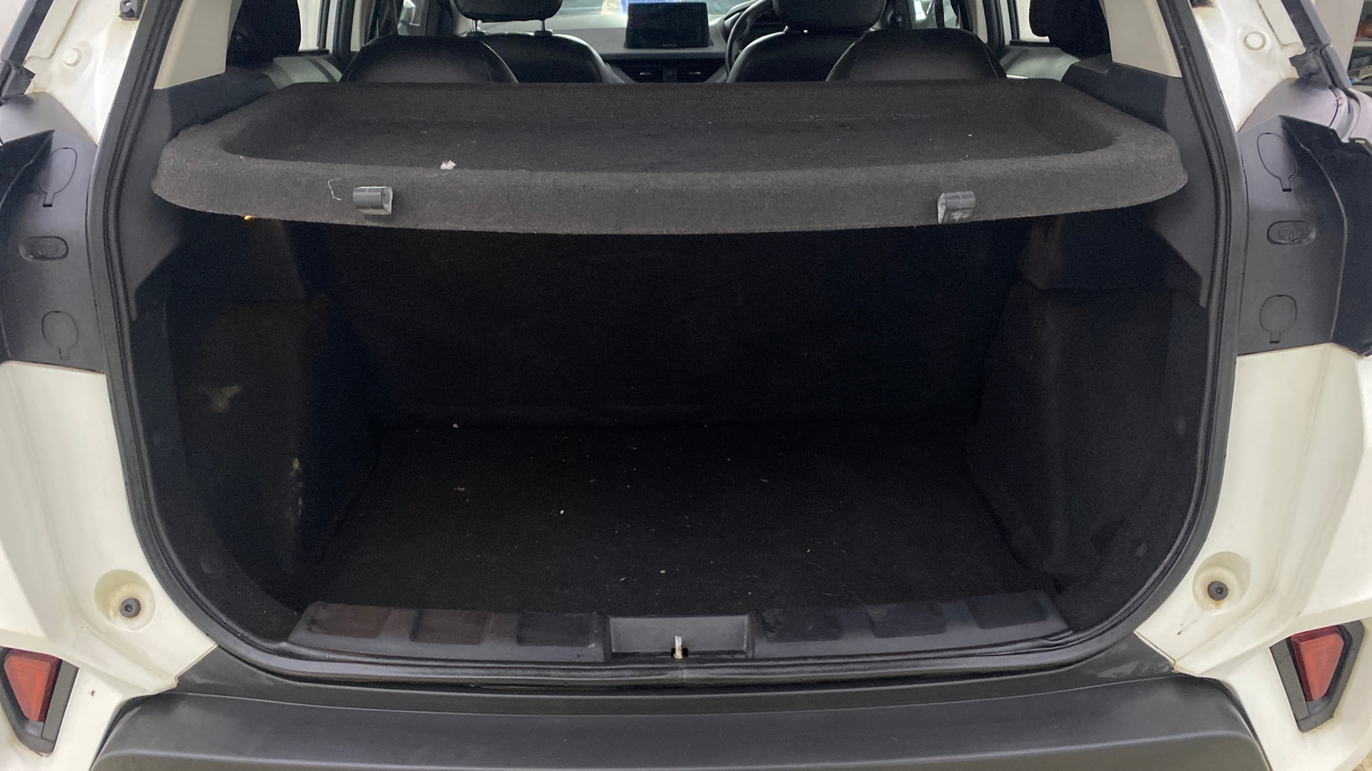 View 2021 Tata Nexon Revotron XE Image 10 Used 2021 Tata Nexon Revotron XE Image 10