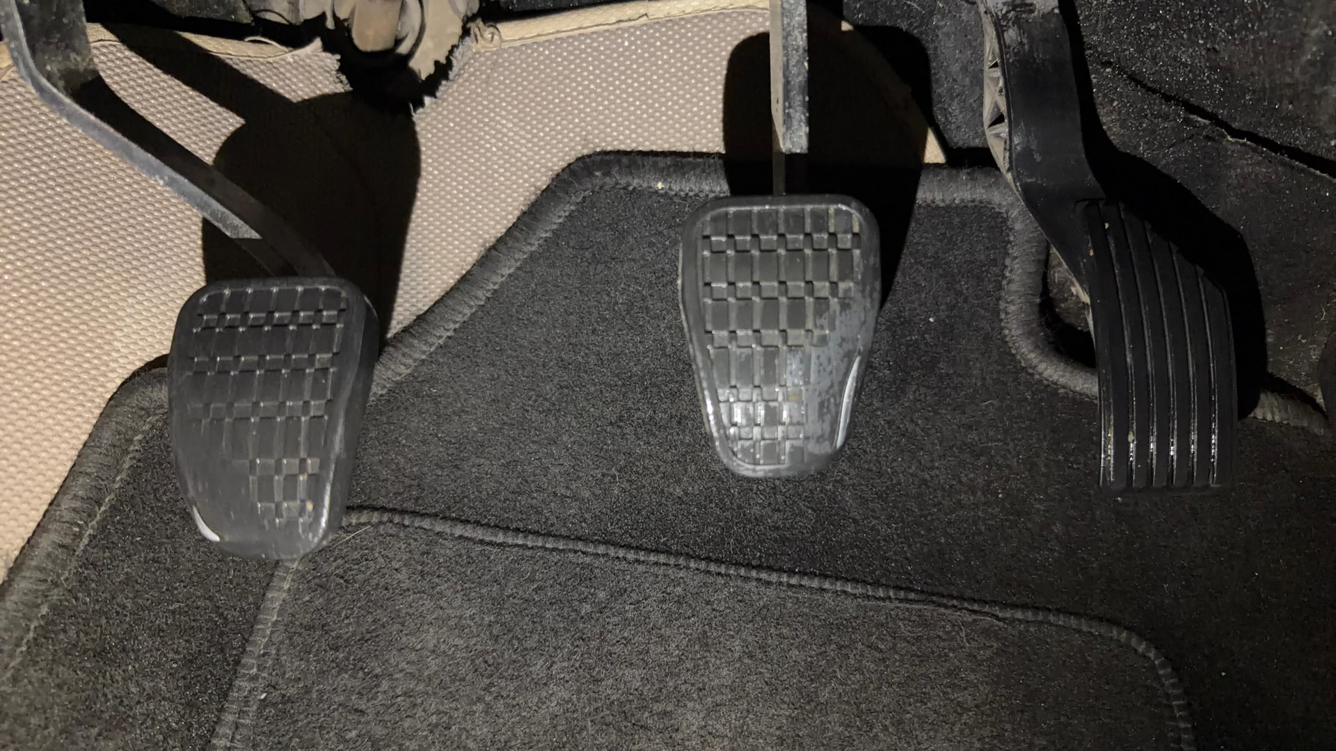 View 2018 Tata Nexon Revotron XE Image 9 Used 2018 Tata Nexon Revotron XE Image 9