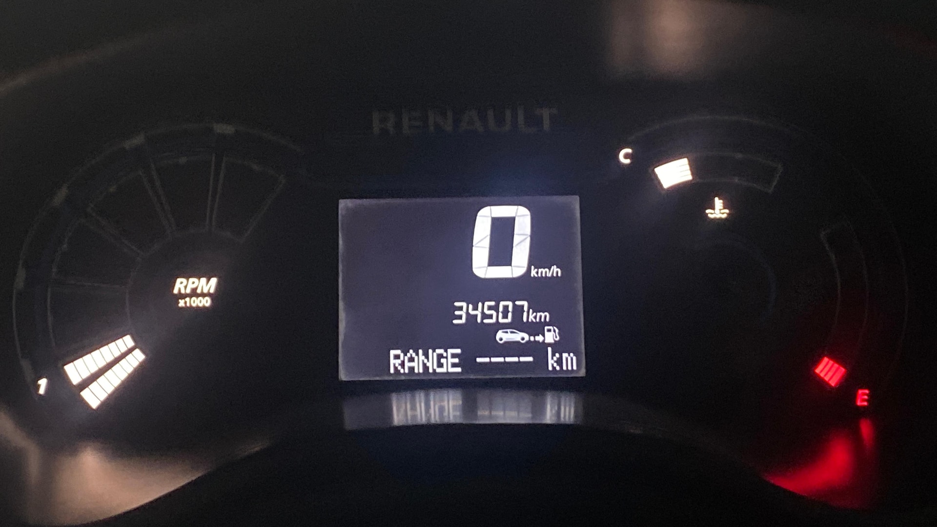View 2019 Renault Triber RXZ Image 21 Used 2019 Renault Triber RXZ Image 21