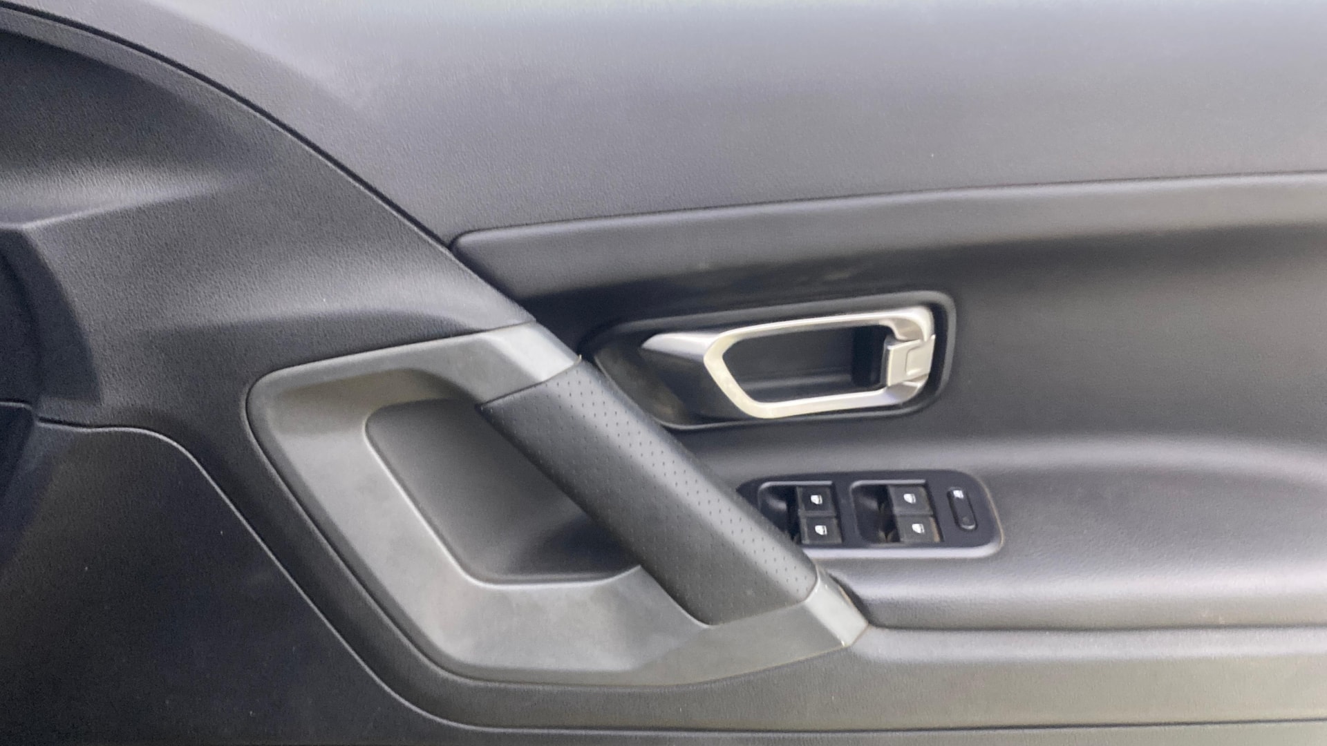 View 2021 Tata Harrier XE Image 40 Used 2021 Tata Harrier XE Image 40