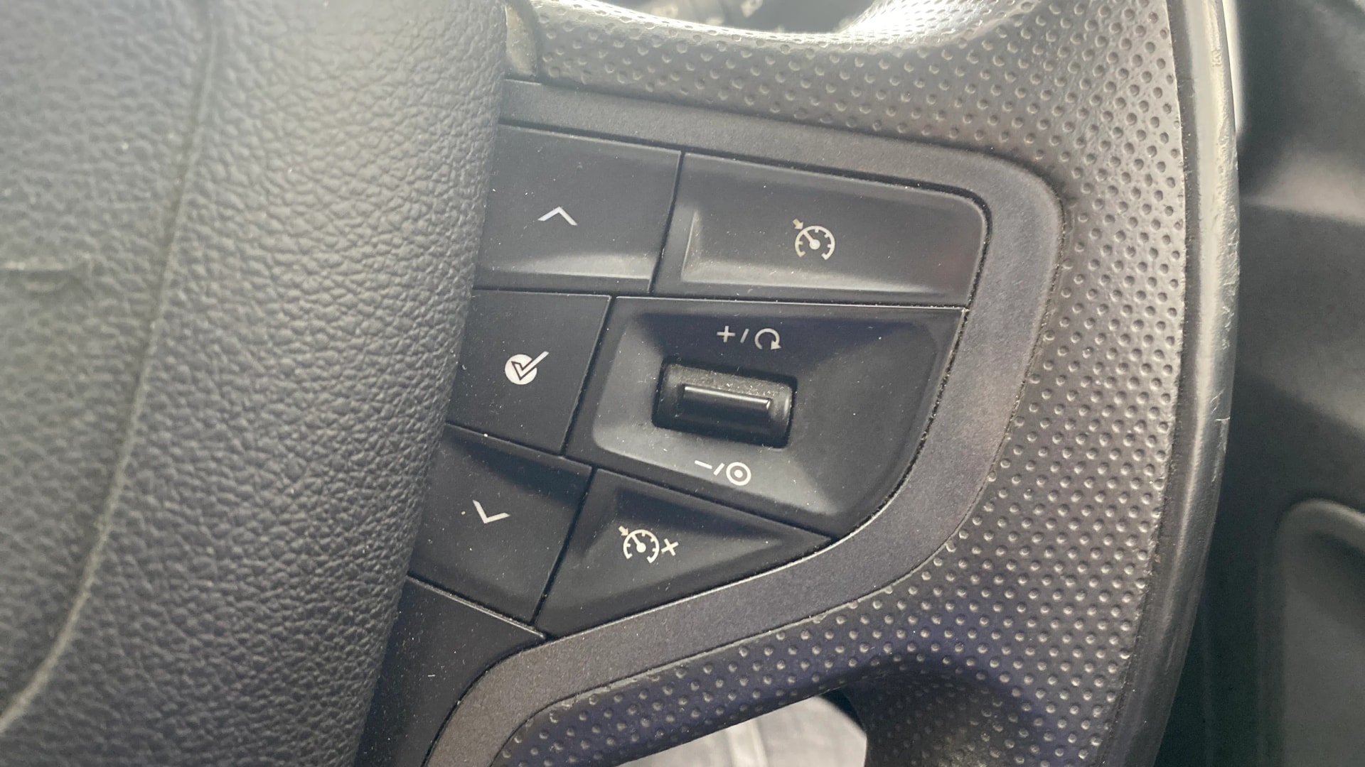 View 2021 Tata Harrier XE Image 3 Used 2021 Tata Harrier XE Image 3