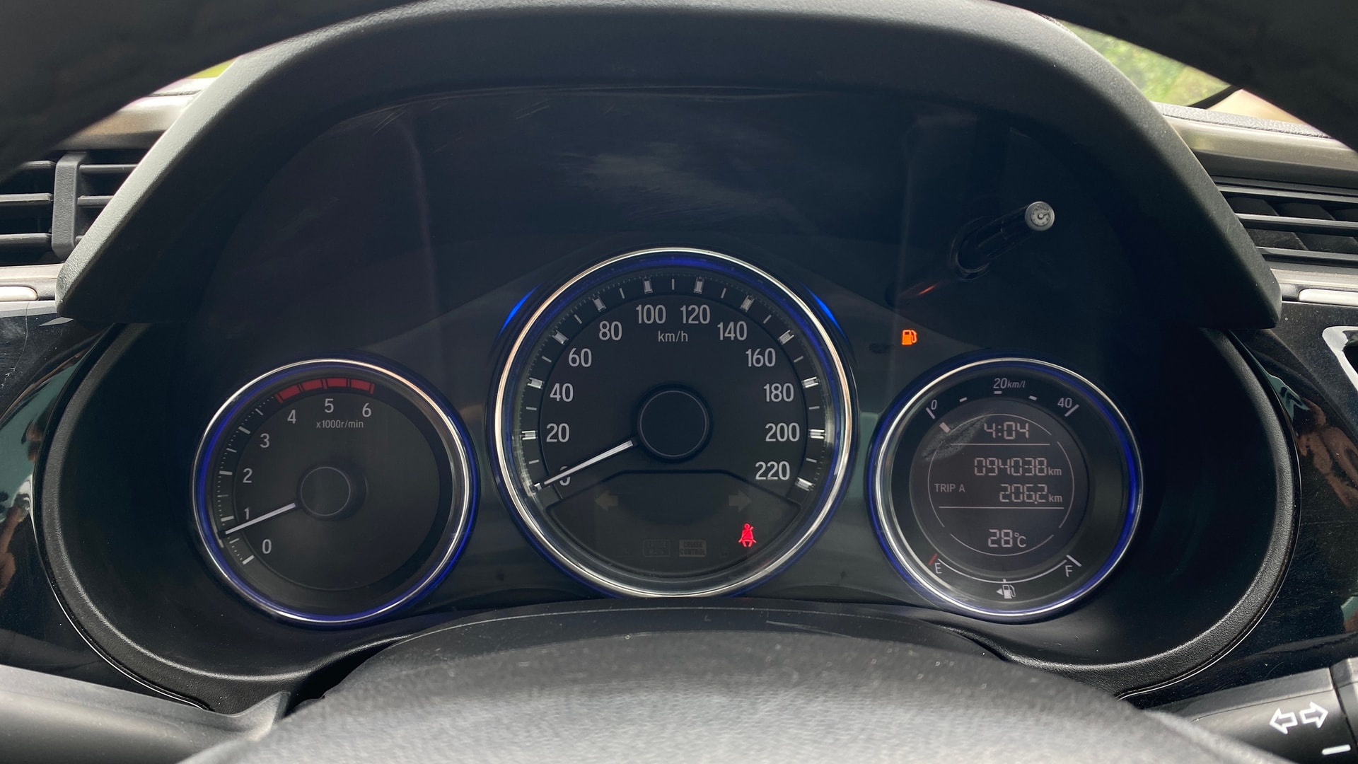 View 2014 Honda City ZX MT Diesel Anniversary Edition Image 21 Used 2014 Honda City ZX MT Diesel Anniversary Edition Image 21