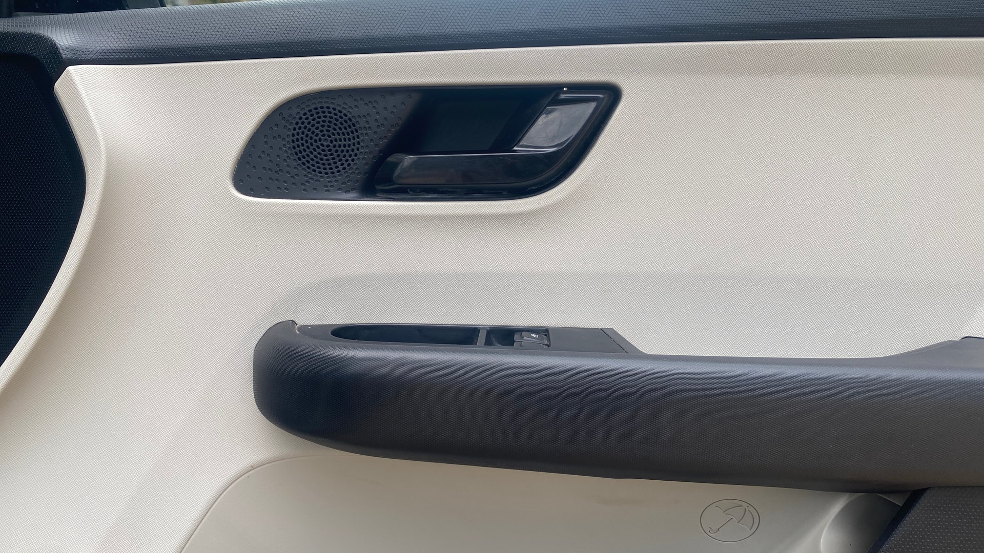 View 2022 Tata Altroz XE Plus Petrol Image 33 Used 2022 Tata Altroz XE Plus Petrol Image 33