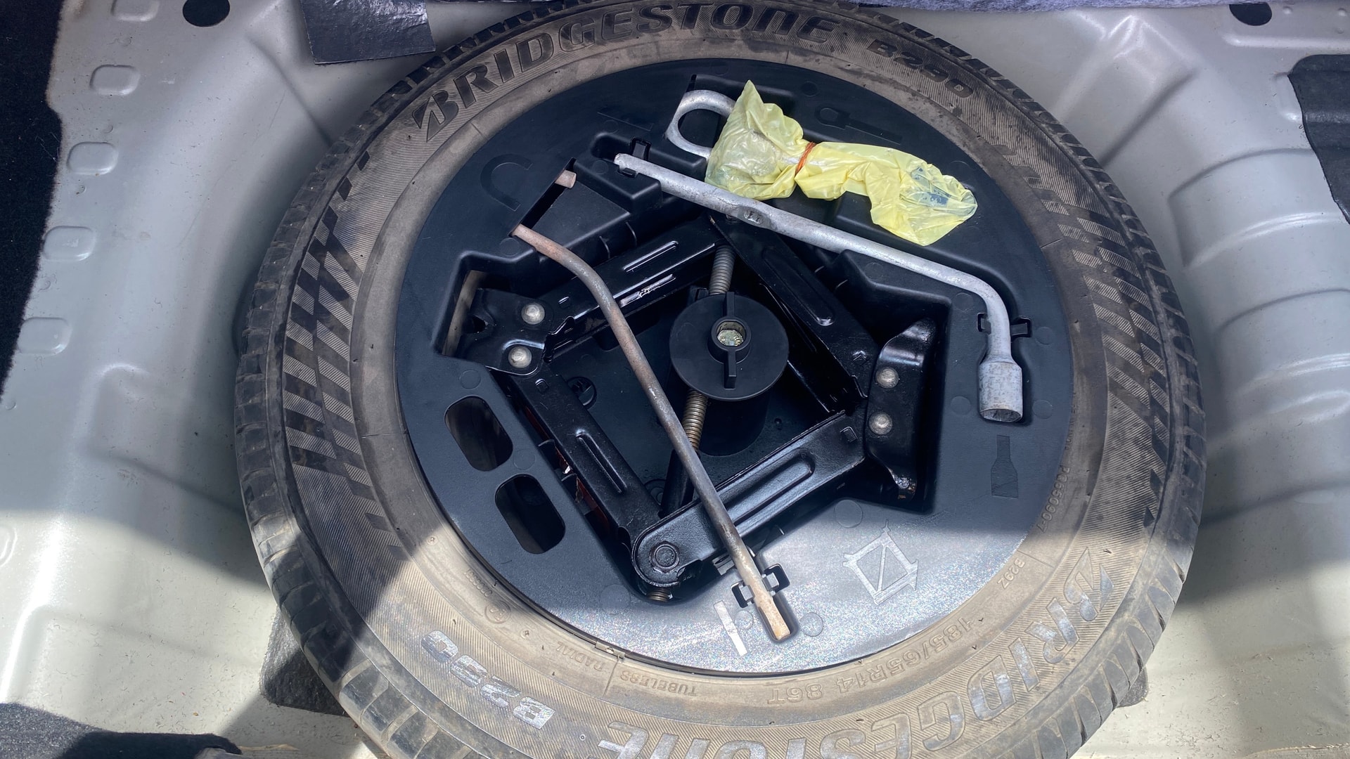 Used 2018 Mahindra KUV100 Used 2018 Mahindra KUV100