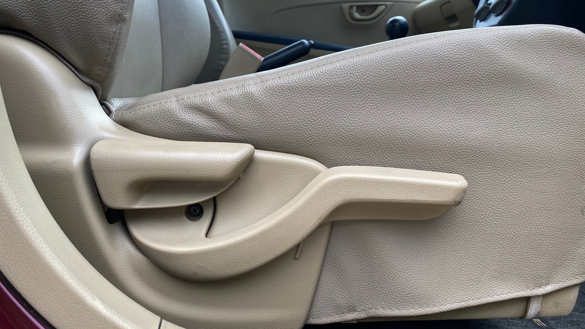 View 2014 Honda Amaze E MT Petrol BS IV Image 18 Used 2014 Honda Amaze E MT Petrol BS IV Image 18