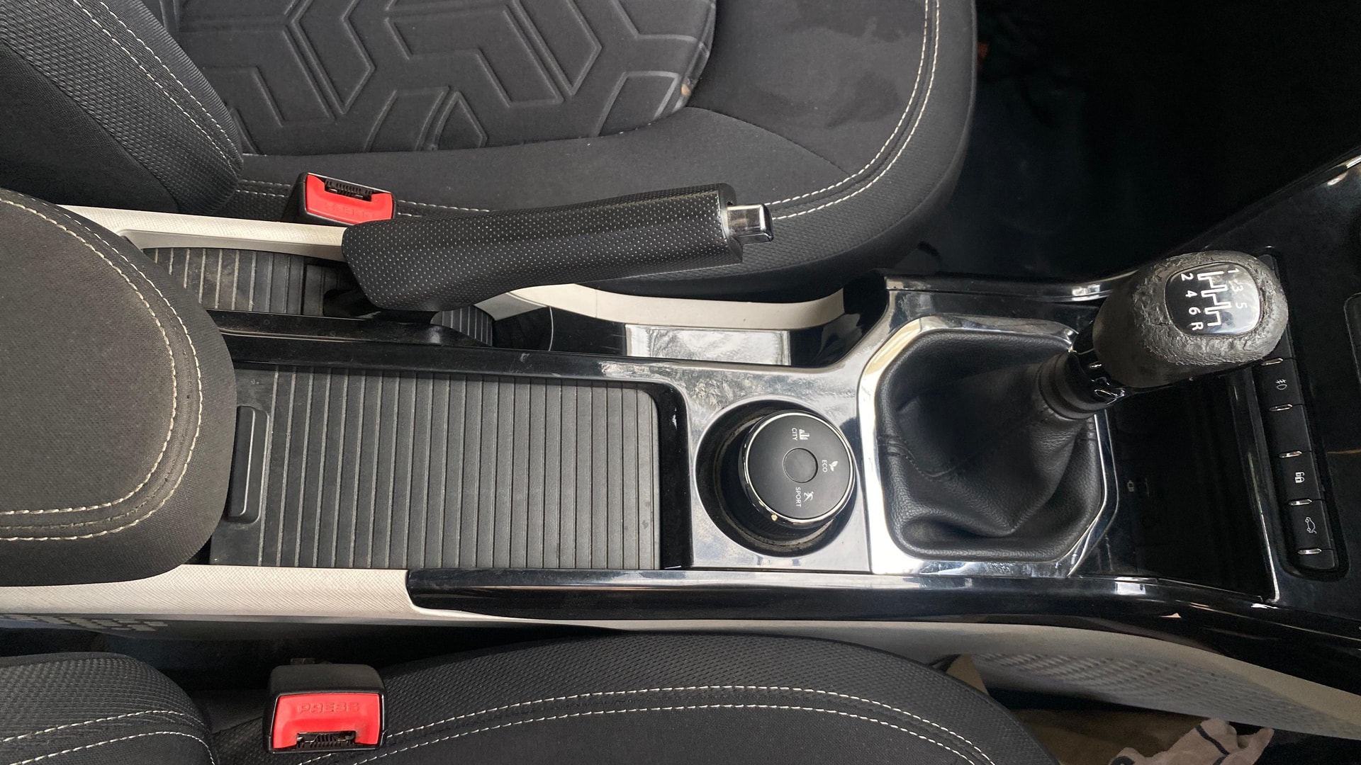 View 2022 Tata Nexon Revotron XE Image 39 Used 2022 Tata Nexon Revotron XE Image 39