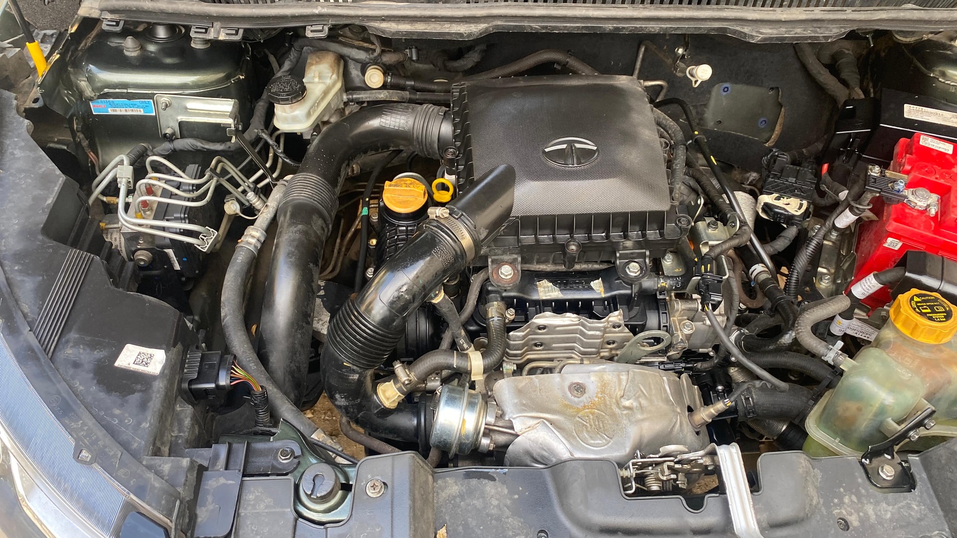 View 2022 Tata Nexon Revotron XE Image 3 Used 2022 Tata Nexon Revotron XE Image 3