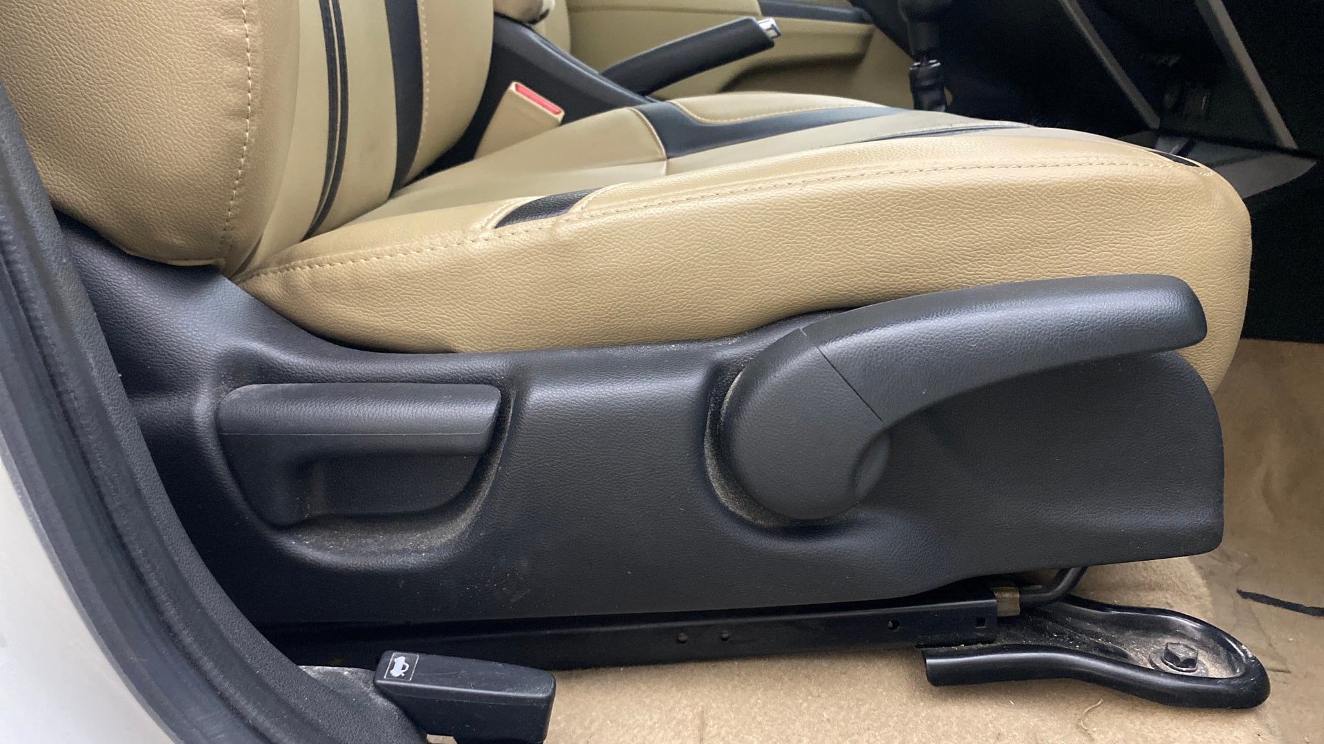 View 2017 Honda City ZX MT Diesel Anniversary Edition Image 19 Used 2017 Honda City ZX MT Diesel Anniversary Edition Image 19