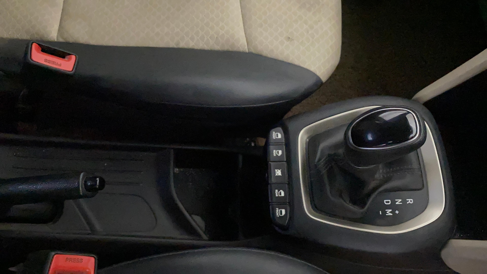 View 2020 Hyundai New Santro Sportz AMT Image 38 Used 2020 Hyundai New Santro Sportz AMT Image 38