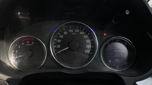 View Honda City ZX Image 38 Used Honda City ZX Image 38