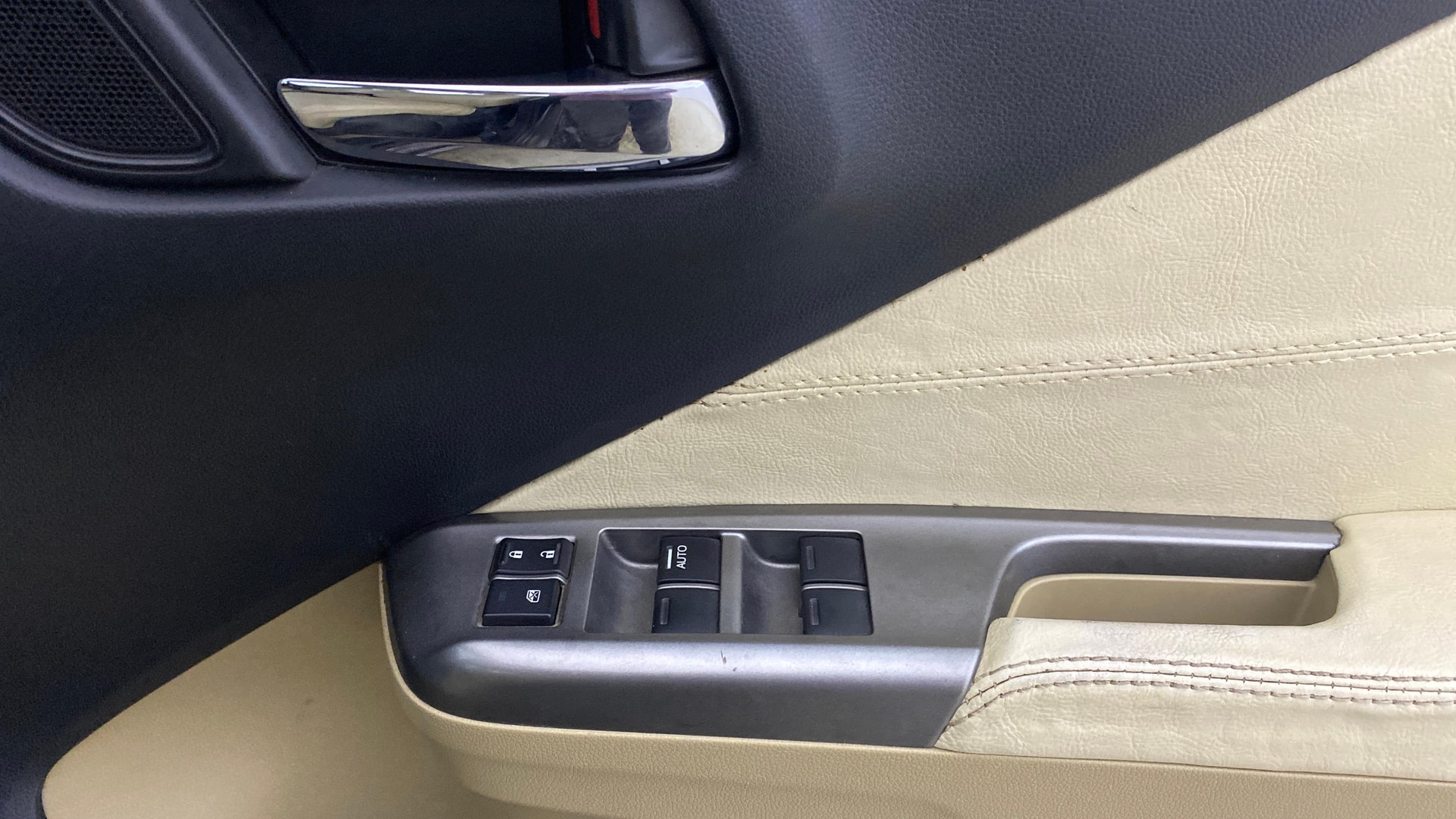 View 2015 Honda City ZX MT Diesel Anniversary Edition Image 35 Used 2015 Honda City ZX MT Diesel Anniversary Edition Image 35