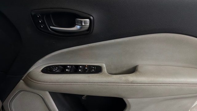 View Jeep Compass Image 39 Used Jeep Compass Image 39