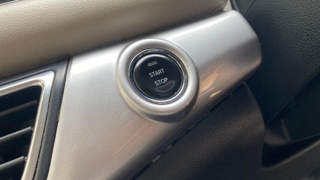 View Mahindra XUV700 Image 36 Used Mahindra XUV700 Image 36