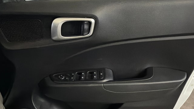 View Hyundai Venue Image 33 Used Hyundai Venue Image 33