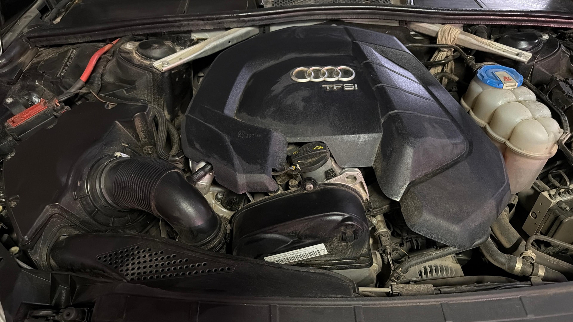 View 2018 Audi A4 30 TFSI Premium Plus Image 4 Used 2018 Audi A4 30 TFSI Premium Plus Image 4