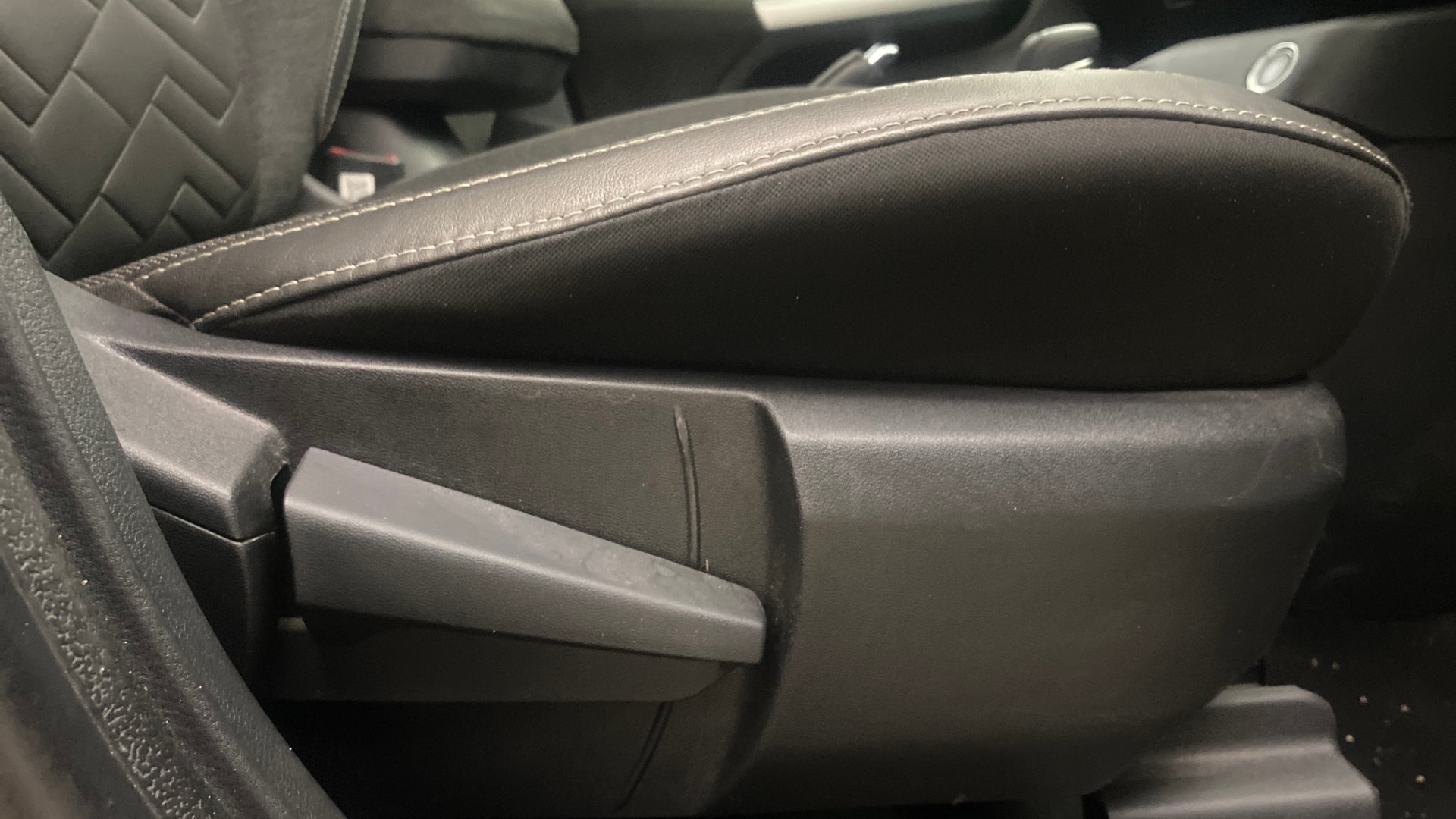 View 2022 Nissan Magnite Turbo XV Premium CVT Image 11 Used 2022 Nissan Magnite Turbo XV Premium CVT Image 11